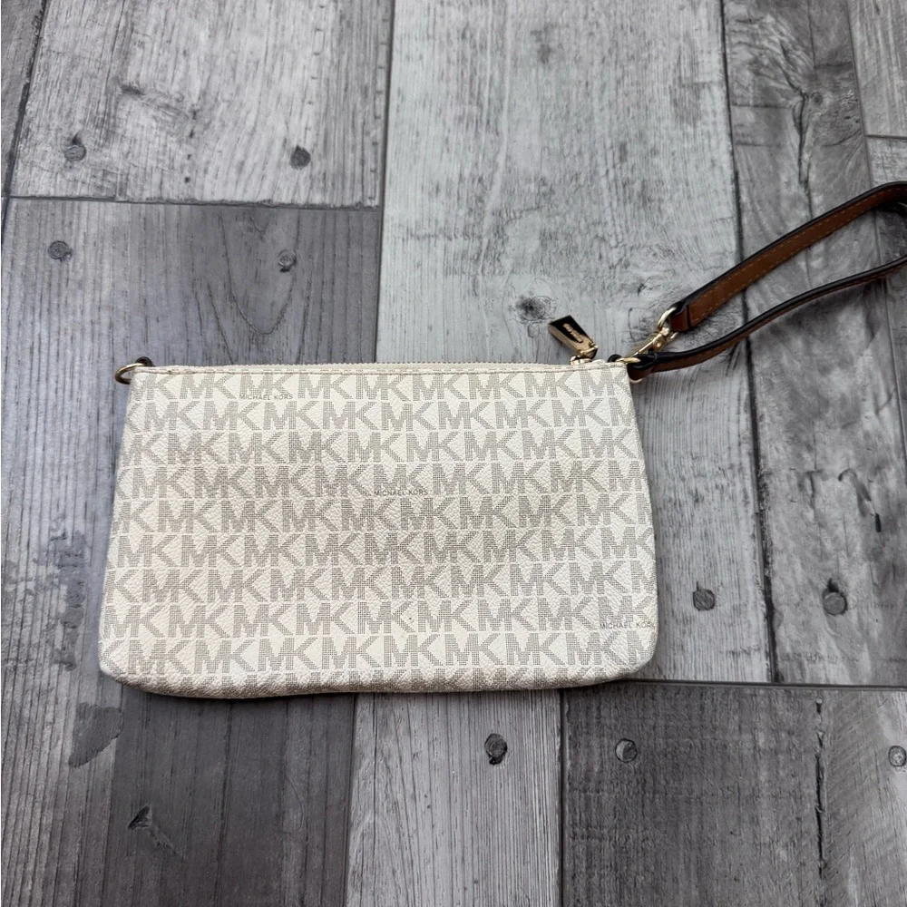 Michael Kors Wristlet White with Gold Hardware Purse Bag - Picture 4 of 7